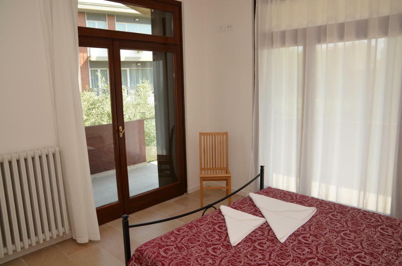 Apartmán Trilocale Palazzo Garda Garda  Exteriér fotografie